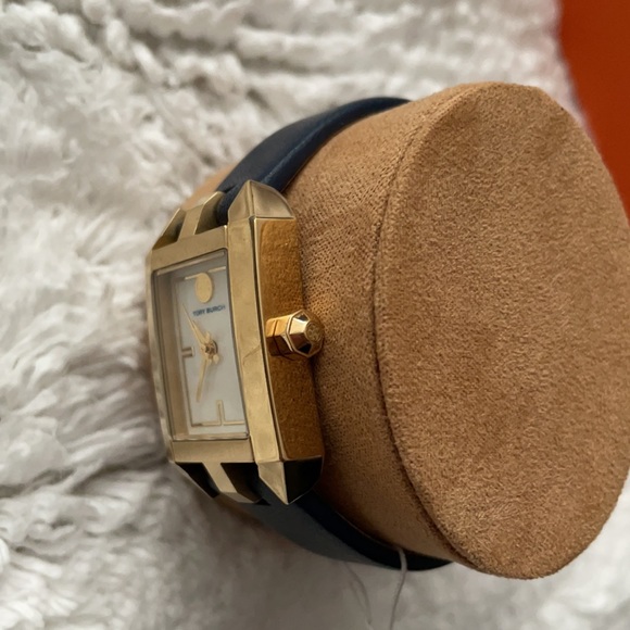 COPY - Tory Burch Watch NWT - Picture 3 of 7
